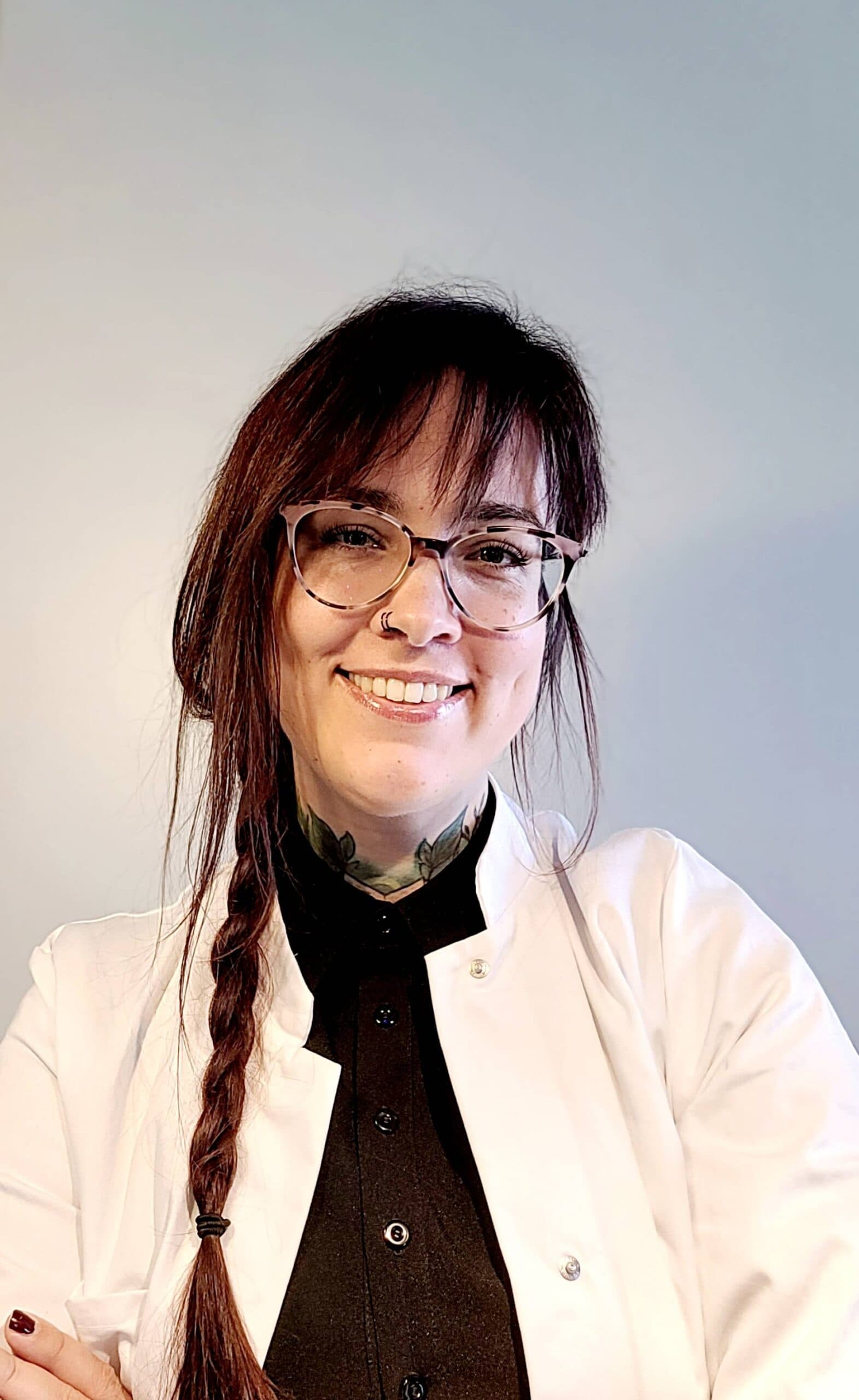 Dr. Mira Schwart 